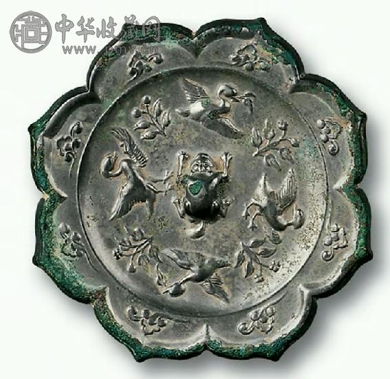 唐 兽钮雀绕花枝镜