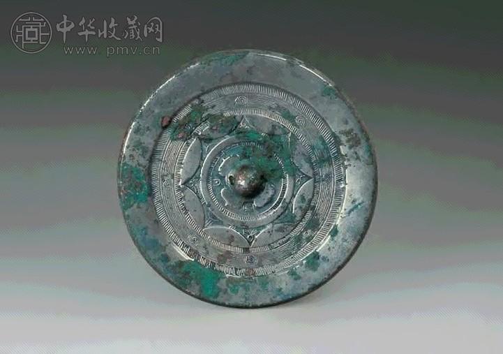 东汉 联弧云雷纹镜