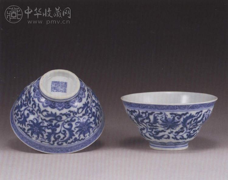 清乾隆 青花缠枝花卉折腰碗(2件)