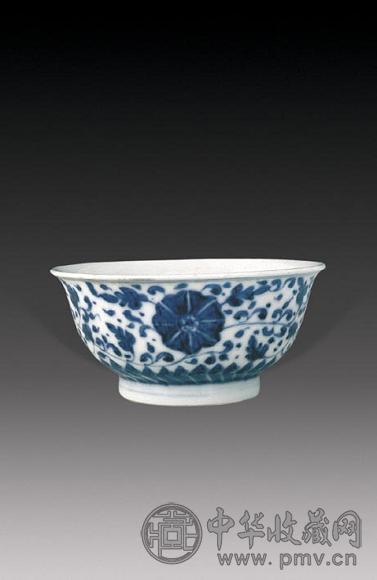 清雍正 青花勾莲碗