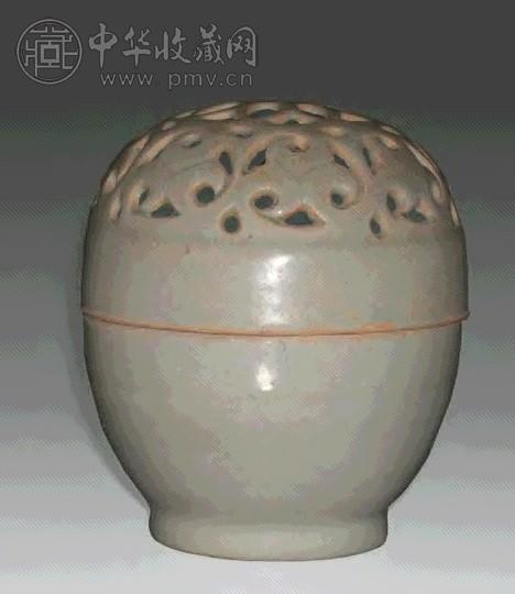 宋 影青釉镂空莲花纹香熏