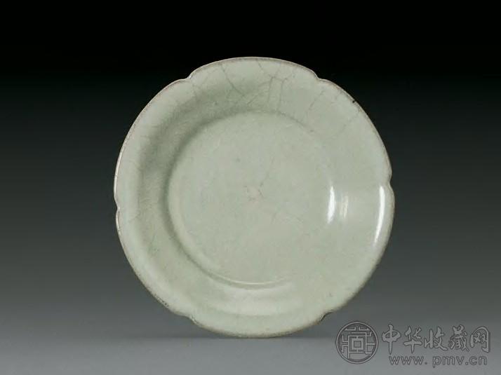 宋 官窑葵瓣口盘
