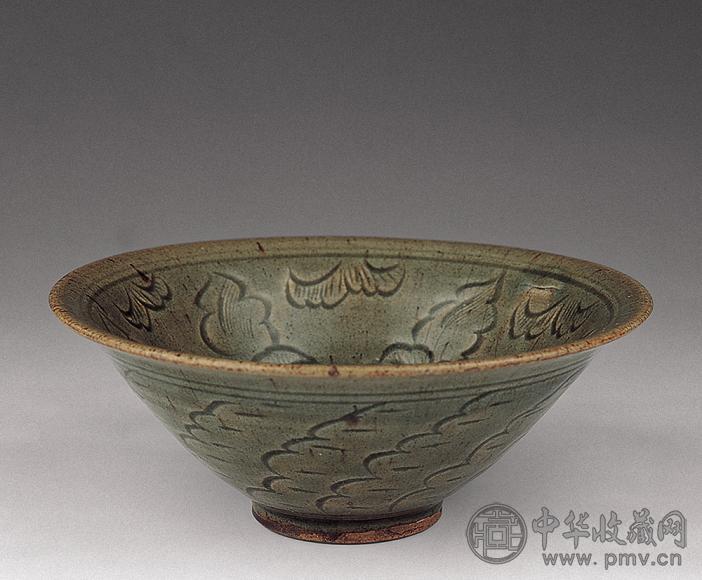 南宋 临汝窑刻花碗