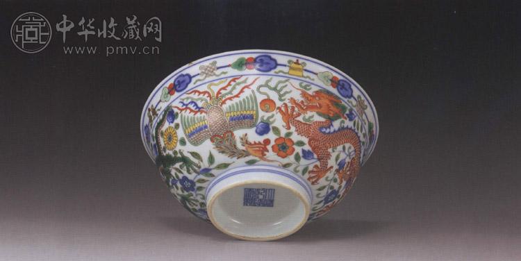 清乾隆 五彩龙凤碗