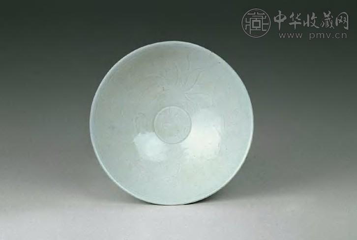 宋 定窑白釉刻花大碗