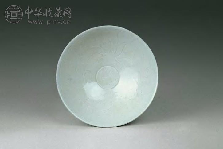 宋 定窑白釉刻花大碗