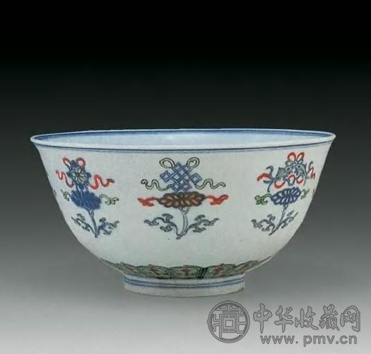 清雍正 斗彩八宝纹碗