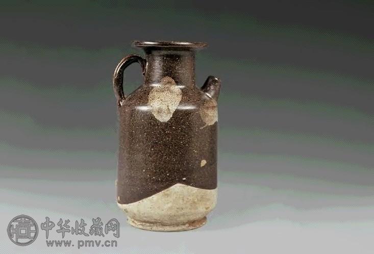 唐 鲁山窑黑釉花斑壶