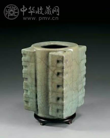 宋 官窑琮式瓶