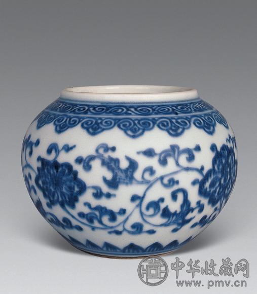 清乾隆 青花缠枝莲水呈