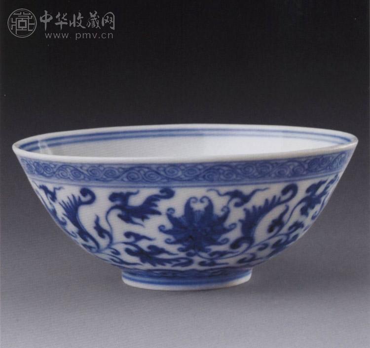 清道光 青花缠枝花卉纹碗