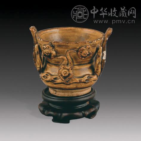 宋 黄釉雕花双耳炉