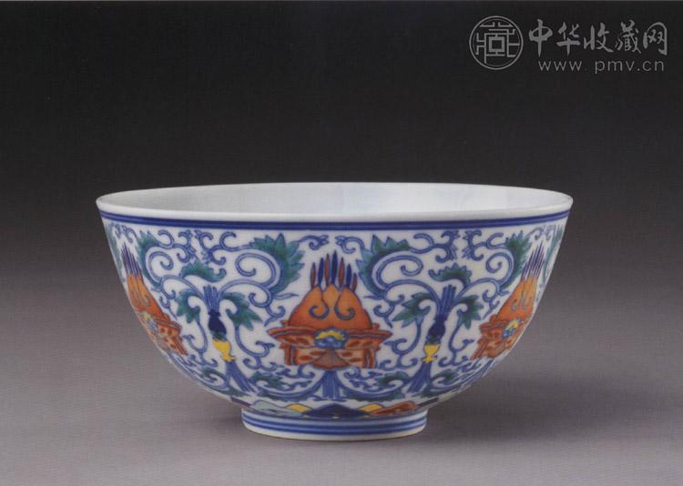 清宣统 斗彩梵花纹碗