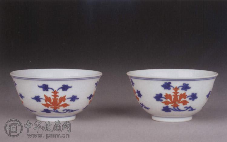 清乾隆 青花红彩花卉纹小碗(1对)