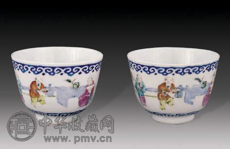 清同治 蓝料粉彩人物杯(2件)