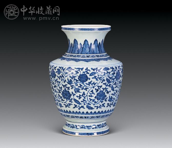 清雍正 青花缠枝莲纹瓶 清雍正 青花缠枝莲纹瓶