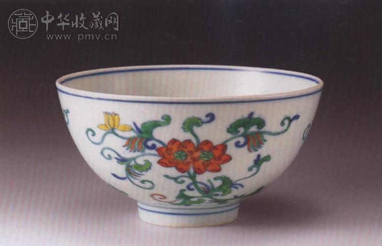 清道光 斗彩折枝花卉碗