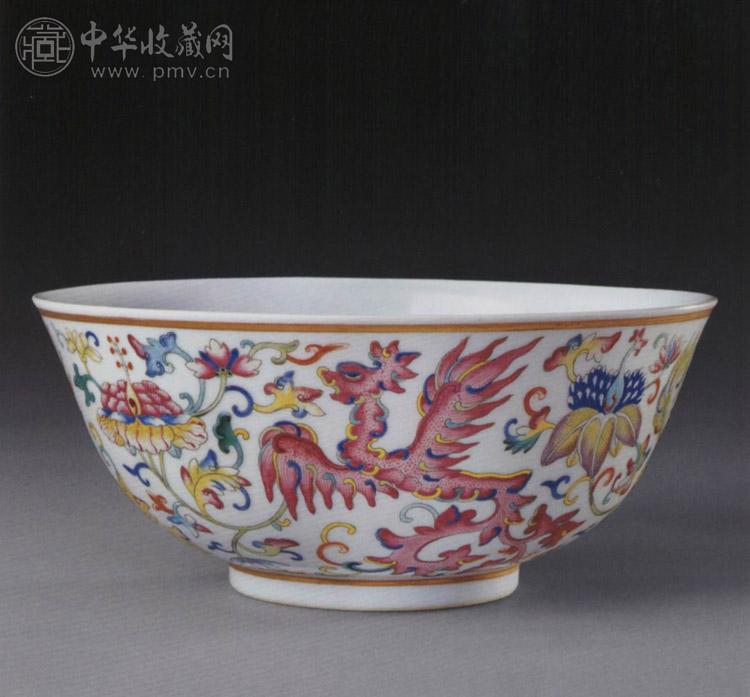 清宣统 粉彩夔凤纹大碗