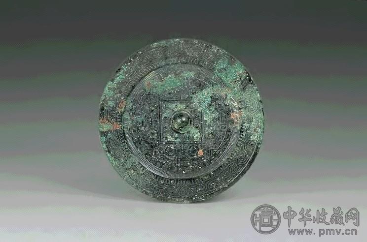 汉 善铜四神博局镜