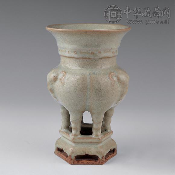 北宋 临汝窑三牺尊