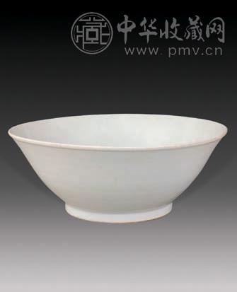 清 白釉大碗
