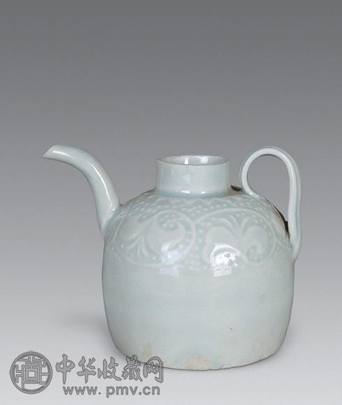 宋 影青花卉小壶