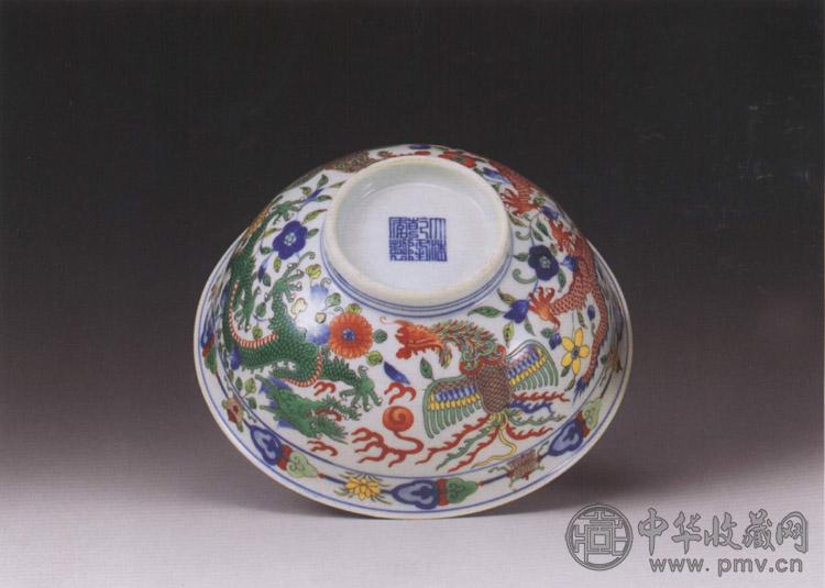 清乾隆 五彩龙凤碗