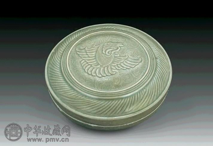 北宋 青瓷剔划花鸳鸯纹油盒