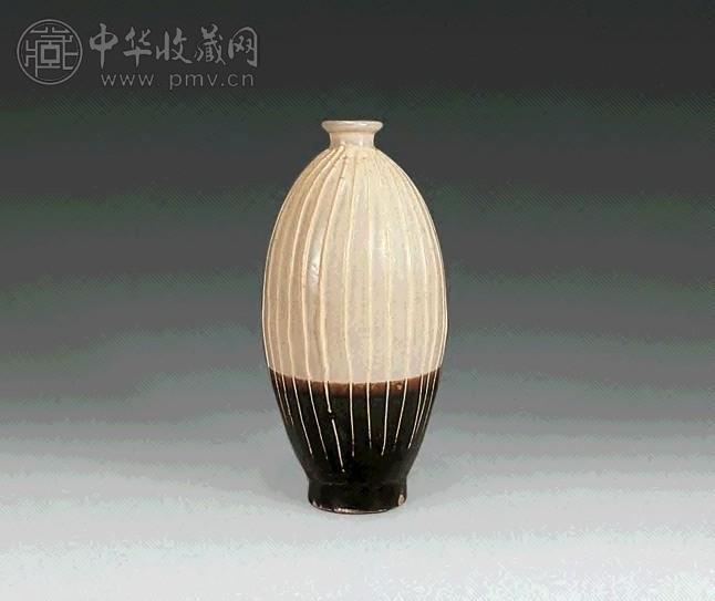 宋 白釉线条梅瓶