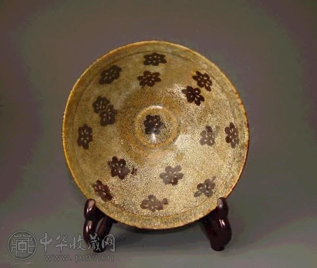 宋 吉州窑梅花纹茶盏