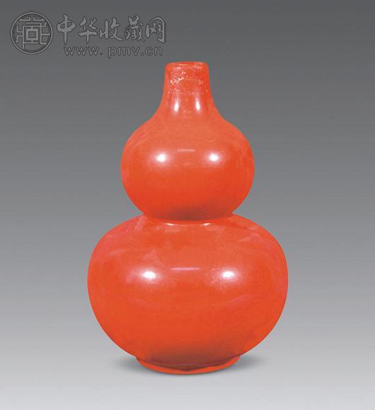 清 珊瑚红釉葫芦瓶