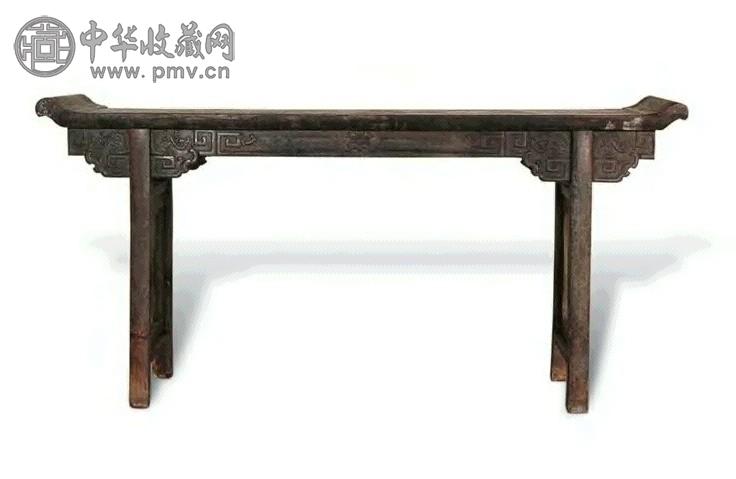 清 铁力木螭纹翘头案 清 铁力木螭纹翘头案