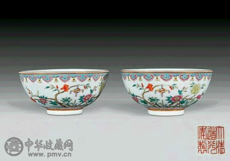 清道光 粉彩花卉碗(1对)