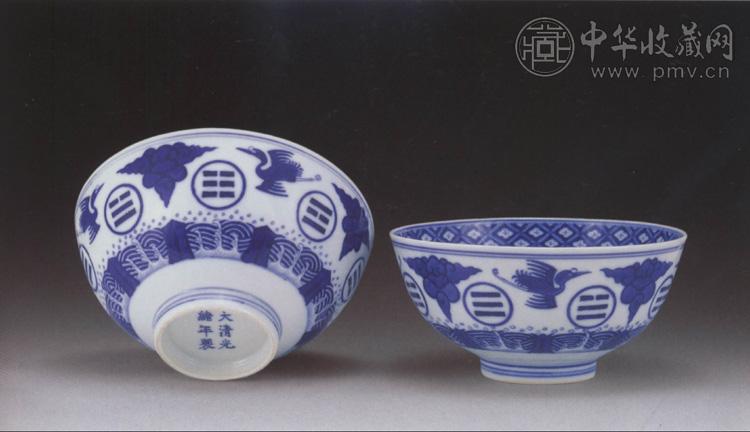 清光绪 青花云鹤八卦碗(2件)