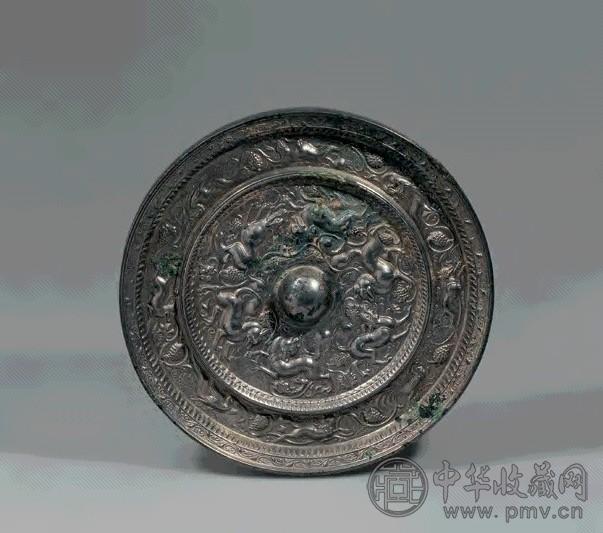唐代 瑞兽葡萄铜镜