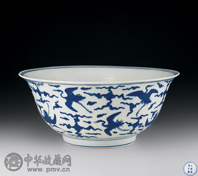 明嘉靖 青花云鹤大碗