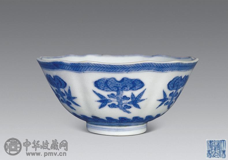 清道光 青花灵芝花口小碗