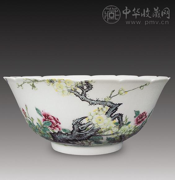 珐琅彩花鸟花口碗