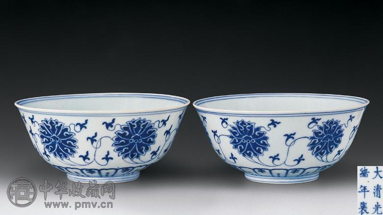 清光绪 青花缠枝莲纹碗(2件)