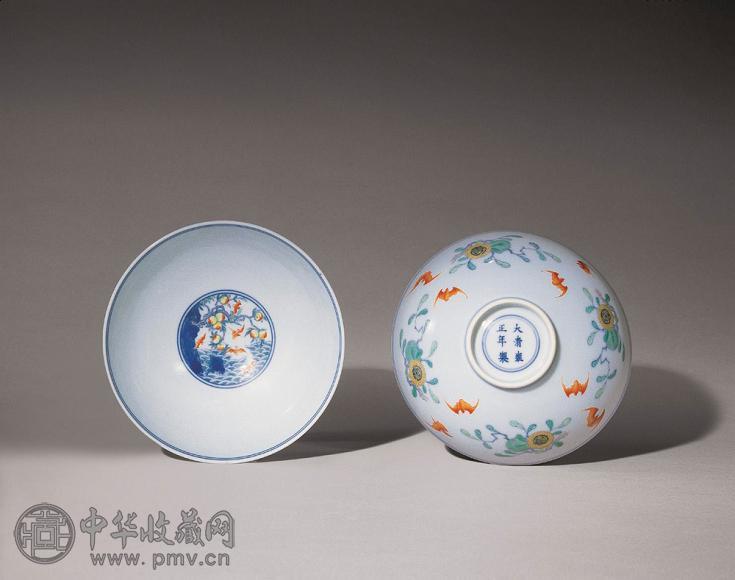 清雍正 闘彩里“寿山福海”外“寿”字碗(1对)