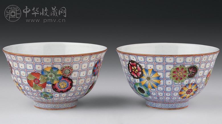 中国美術 古玩 清代 同治 六角粉彩皮球花紋樣 高足盤 民国大清咸丰年制款粉彩皮球花碗(1对) 收藏资讯|艺术家|书画家|书画