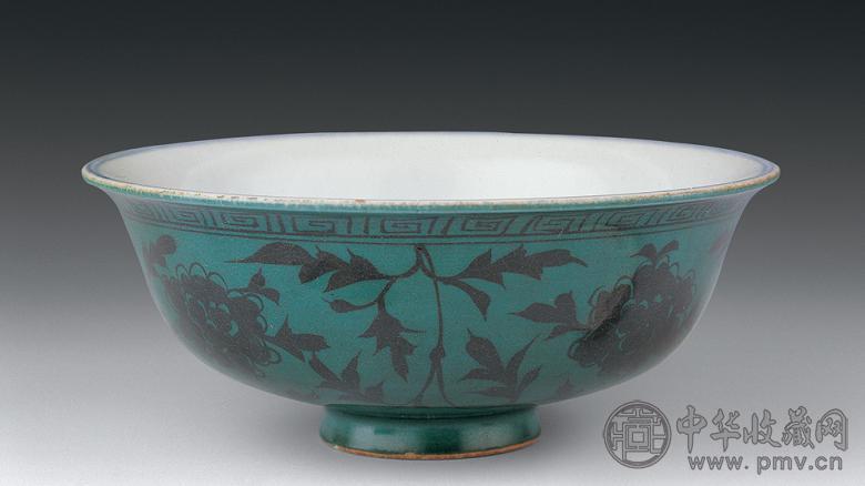 明 外孔雀绿内青花碗