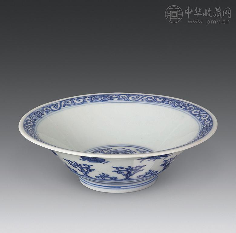 清康熙 青花八保纹浅碗