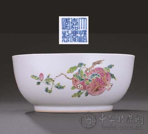 清嘉庆 粉彩折枝花“三多”纹墩碗