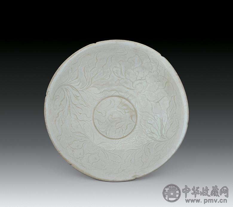 辽-金 定窑葵口刻花大碗