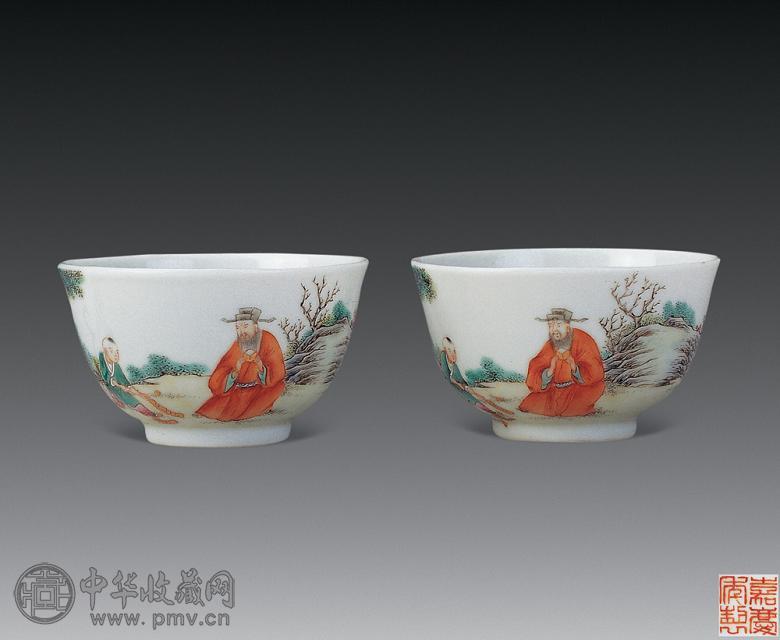 清嘉庆 粉彩人物小盅(1对)