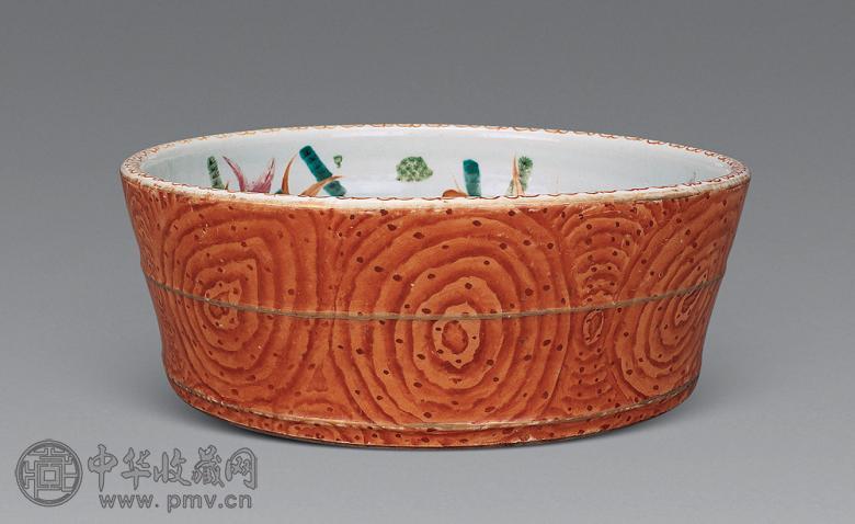 清同治 粉彩鸳鸯戏水面盆