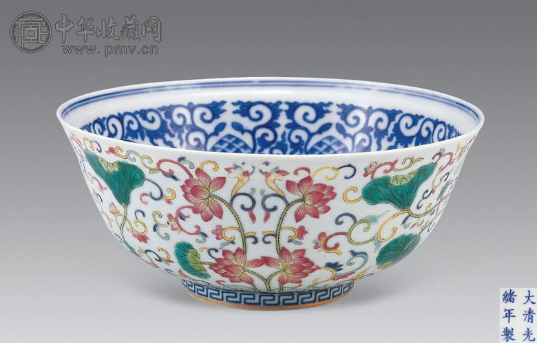 清光绪 青花粉彩莲荷纹碗