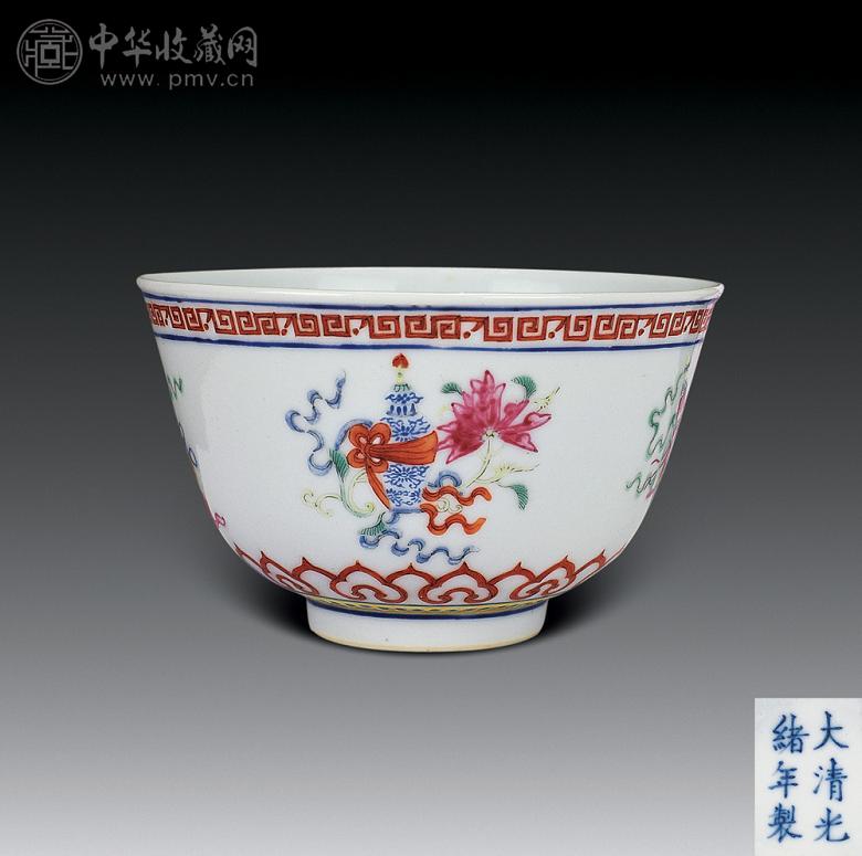 清光绪 粉彩八吉纹碗