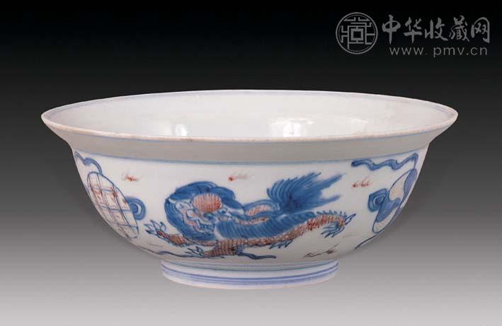 清乾隆 青花釉里红狮子碗